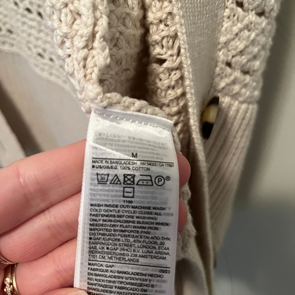 GAP 100% cotton button up sweater / cardigan - Picture 7 of 7